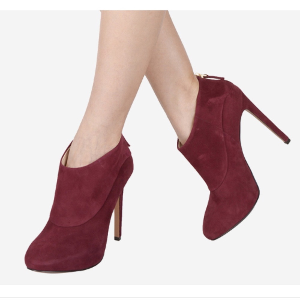 Nine West | Suede Booties in Wine | size 8.5M
